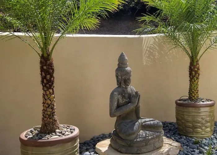 2 Bedroom With Patio Near Santa Barbara