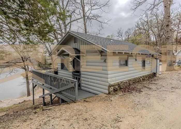 Beach Cabin #4