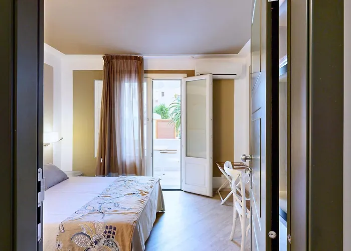 Aegusa Hotel