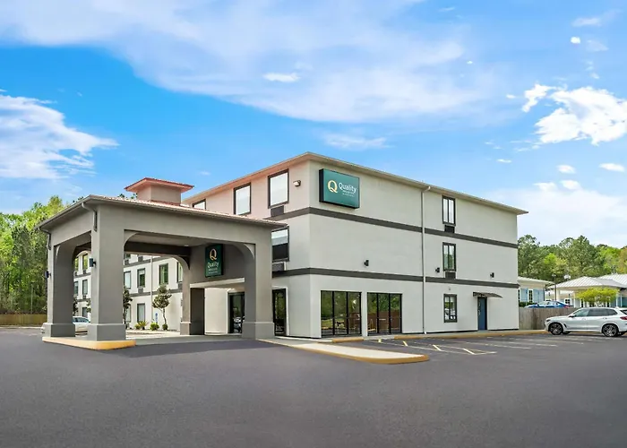 Quality Inn & Suites Biloxi - Ocean Springs