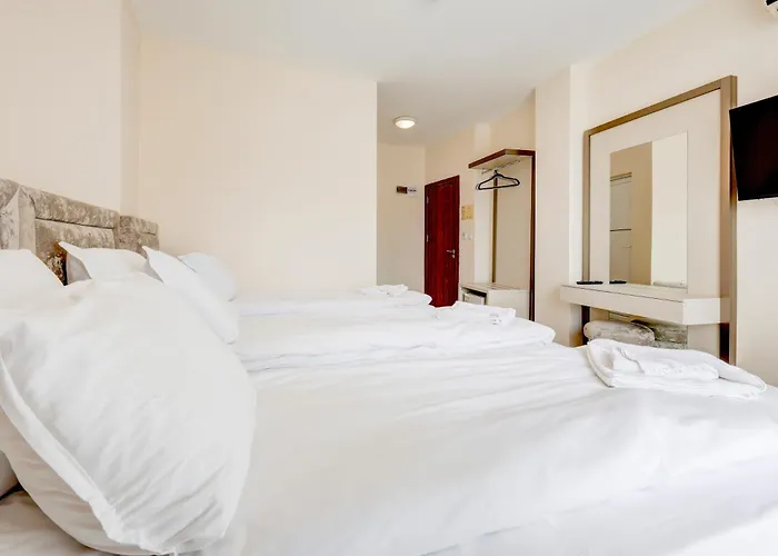 Jupiter 1 Family Hotel