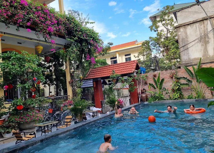 Tam Coc Family Hotel