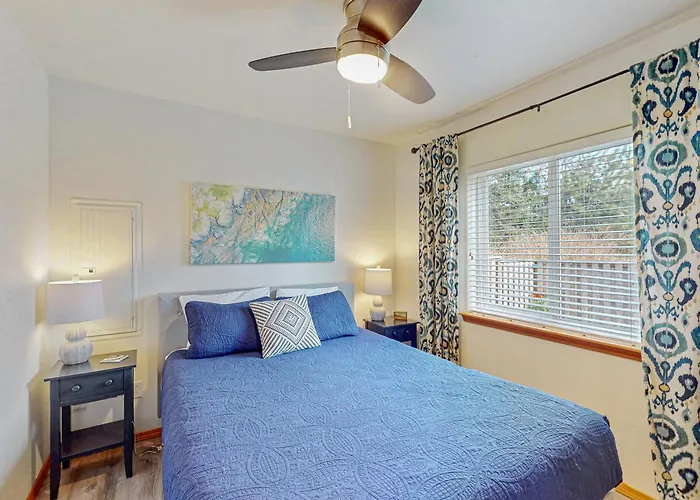 Blue Wave Cottage