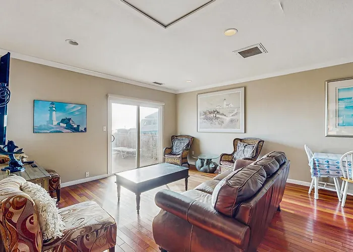 Cozy Carmet Cottage