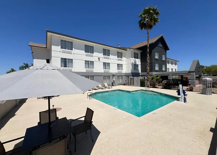 Garner Hotel Phoenix Northwest - Surprise By Ihg