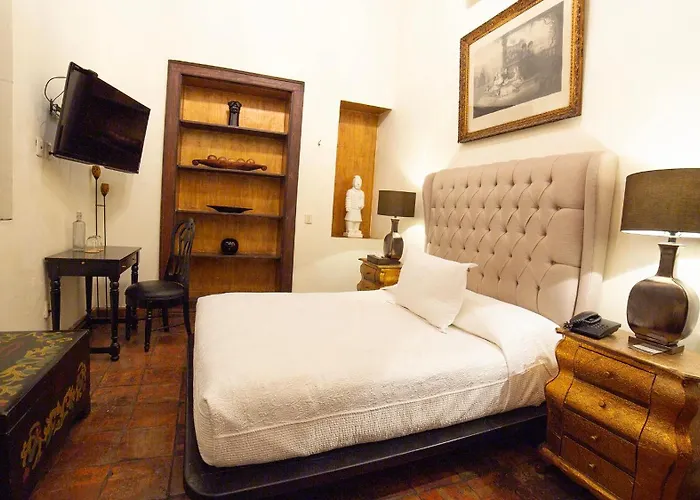 Casa Pedro Loza