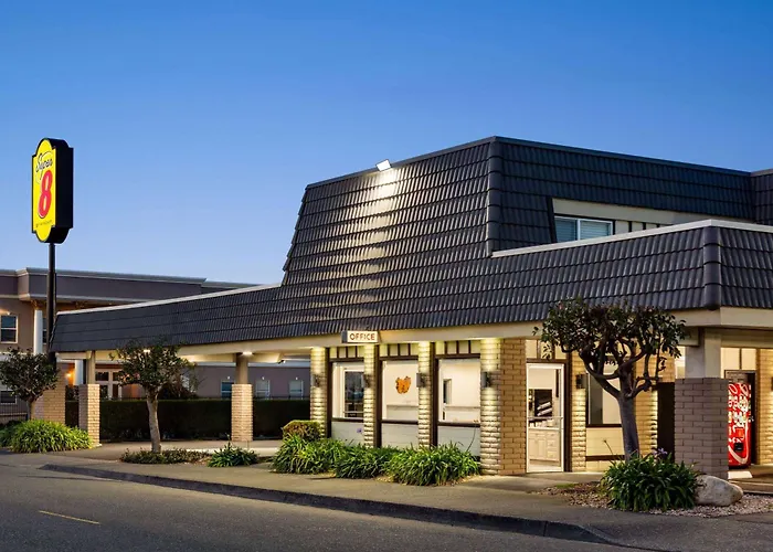 Super 8 By Wyndham Eureka