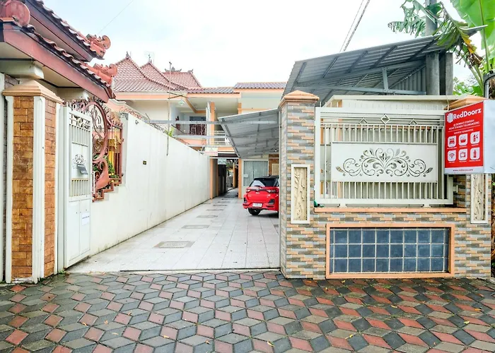 Reddoorz At Dewanti Syariah Near Stasiun Tulungagung
