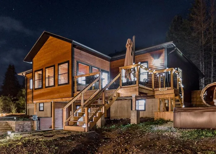 All Season Muskoka Cottage