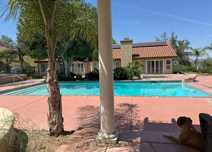 Riverside Views & Pool Retreat