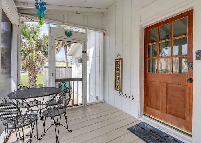 St. Marys Chic: Porch Living & Total Walkability!