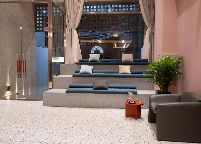 Brown Dot Hotel Saigon Airport