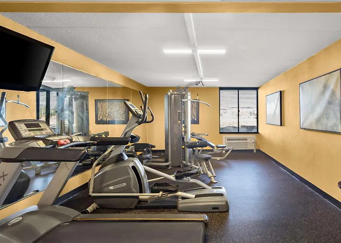 Best Western Luxbury Inn Fort Wayne