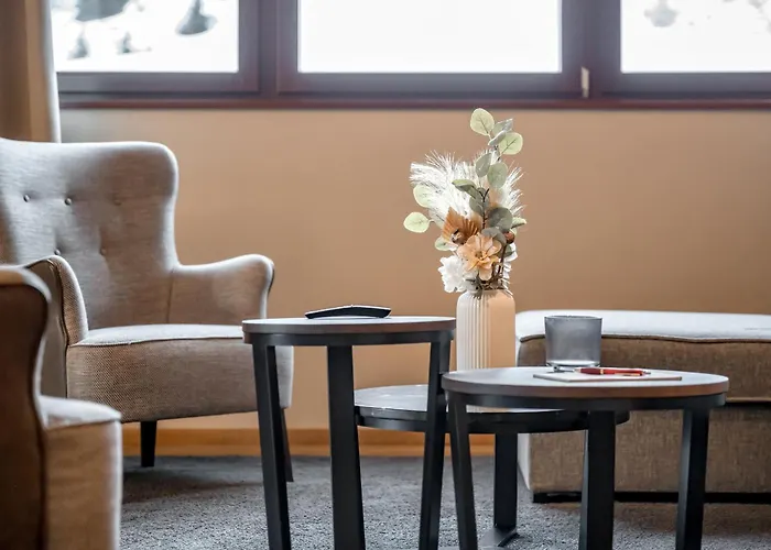 AlpenParks Hotel&Apartment Arlberg Warth mit Pool