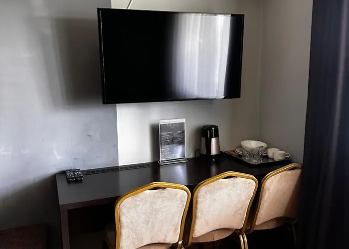 Like Hotel