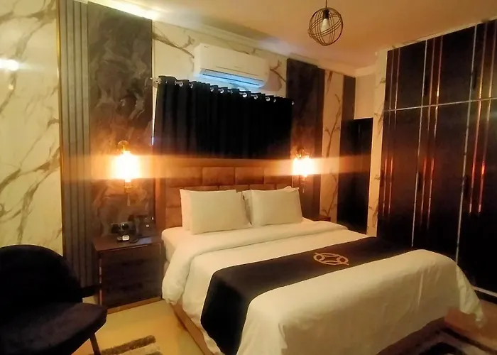 Hotel Oasis