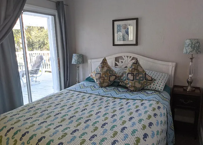 Casey Key 2-Bedroom Bay View