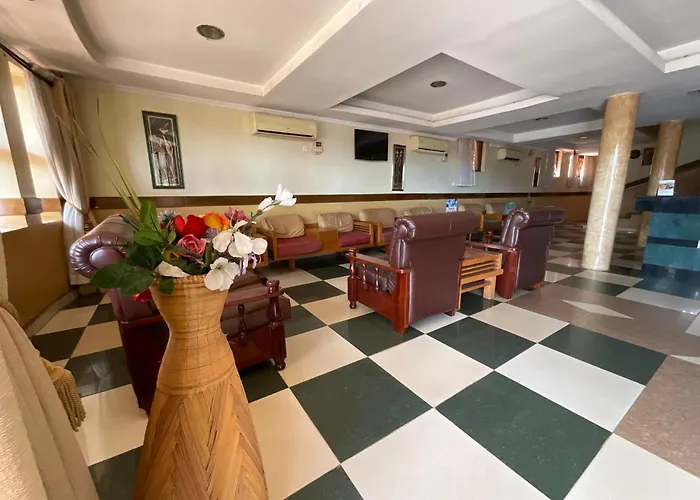 Palema Crown Hotel