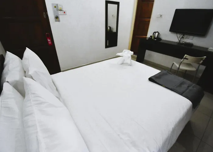 Azya Hotel