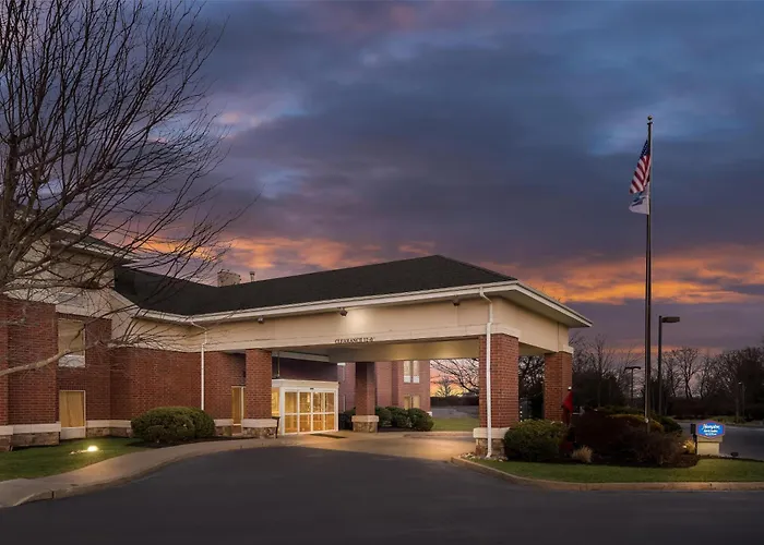Hampton Inn & Suites Newtown
