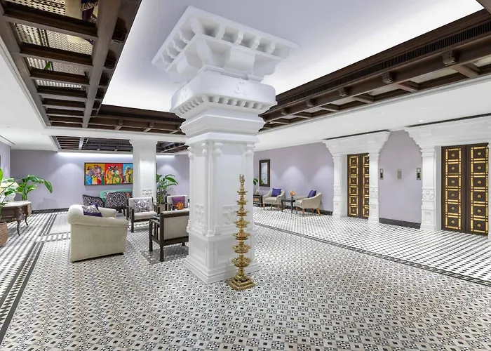 Vivanta Ernakulam, Marine Drive