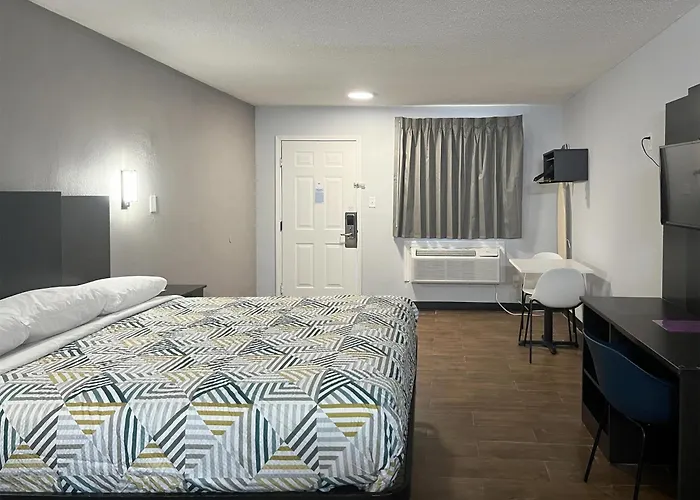 Studio 6 Suites Hurricane, Wv