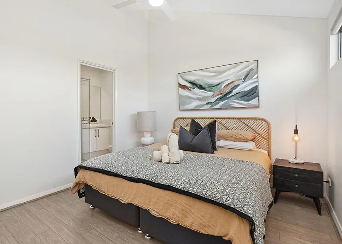 Tranquil Tree Views 2 Bedroom 2 Bathroom Apartment