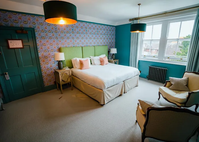 Purchases Restaurant & Accommodation