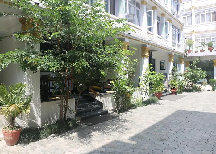Durbar Hotel & Residence