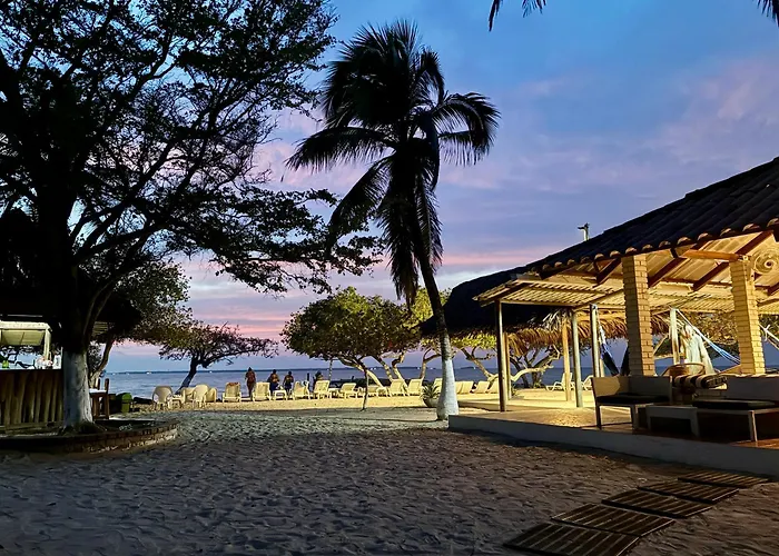 Hotel Carey Beach Baru