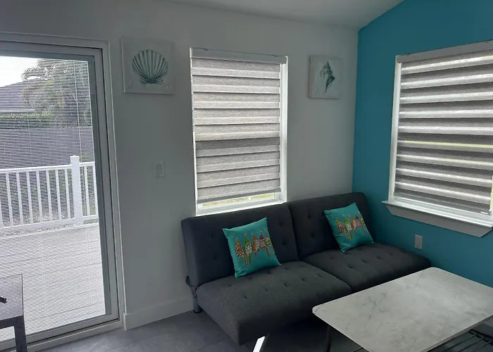 Perfect Getaway-Lovely Cottage House- Near Beaches