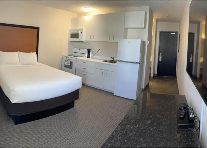 Anavada Inn & Suites - Grande Prairie