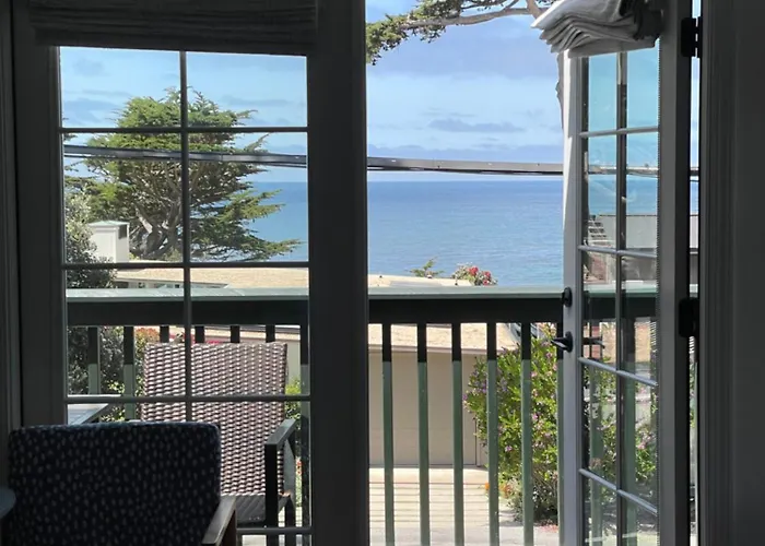 Carmel Beach Hotel