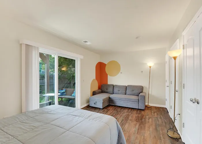 Chic Modern Townhouse 4Br 4B