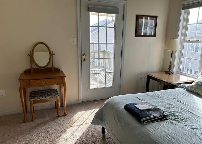Maple Lawn Gem -Sunny Townhouse 3 Bedrooms