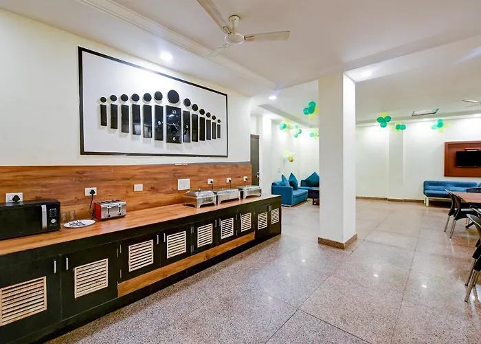 Hotel White Sand Suites At Airport