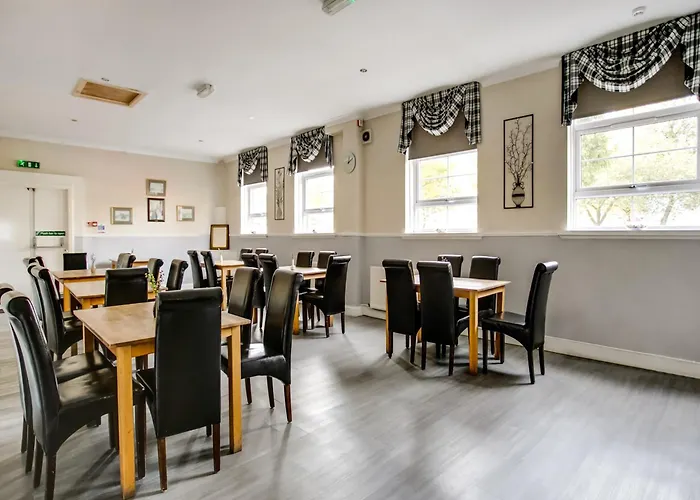Oyo Gin House Hotel