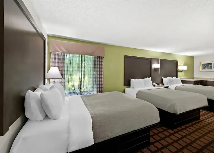 Quality Inn Raeford