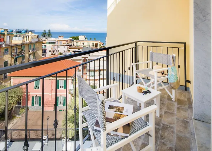 Hotel Tritone