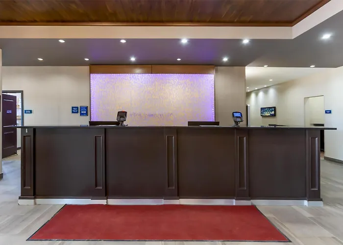 Best Western Plus Hinton Inn&Suites