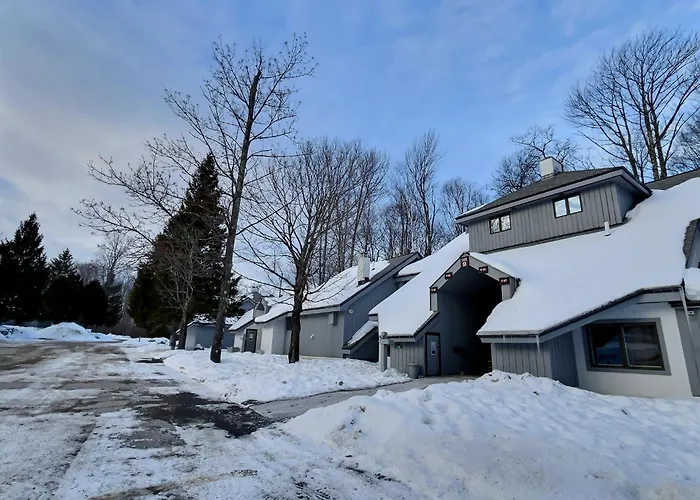 Firbear- Ac, Pool, Hot Tub, Sauna, Tennis, Gym