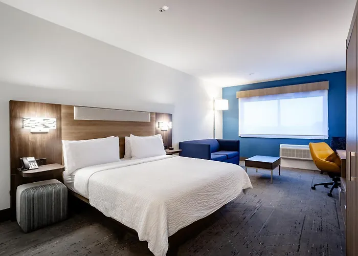 Holiday Inn Express & Suites Waco Downtown By Ihg
