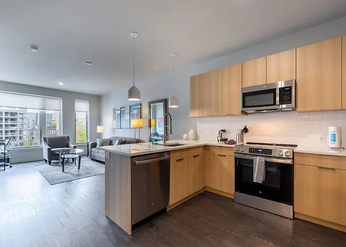 Luxury Apt Downtown