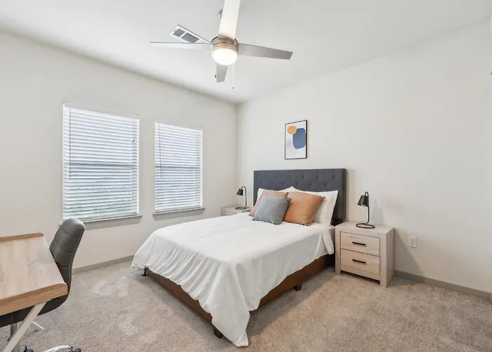 Chisholm Trace 1233 I Spacious 1 Bed 1 Bath