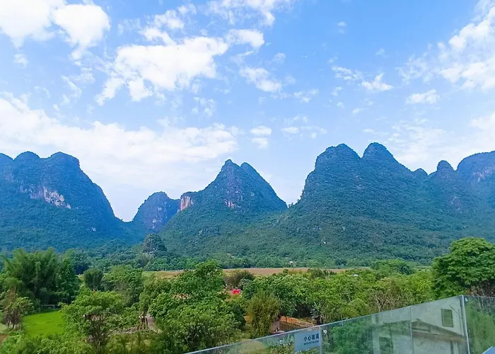 Yangshuo Lakeside Inn