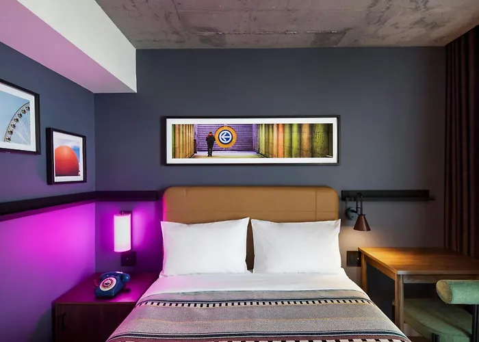 Moxy Montreal Downtown