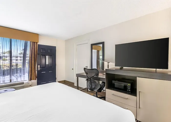 Best Western Central Inn