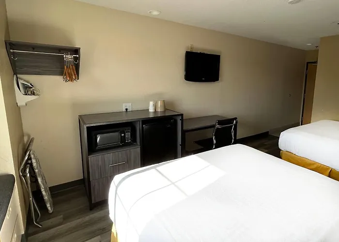 Travelodge By Wyndham Arlington/Dallas Area