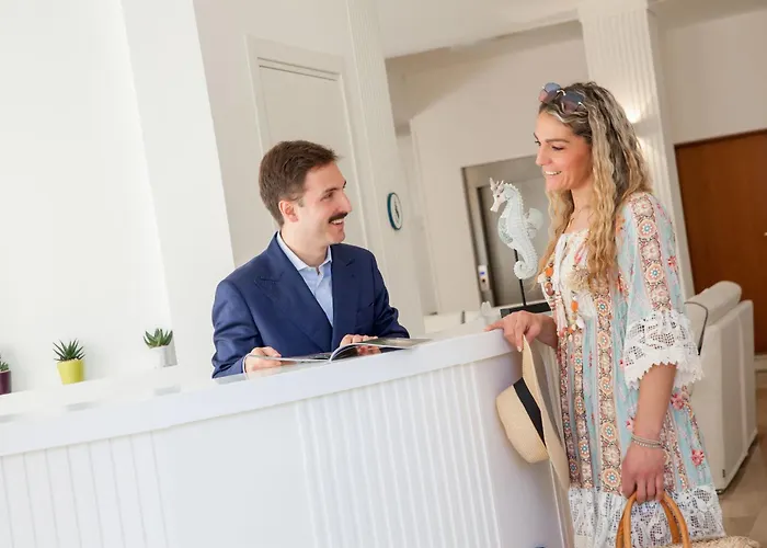 Hotel Tritone