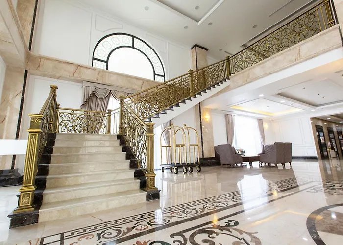 Duc Huy Grand Hotel And Spa